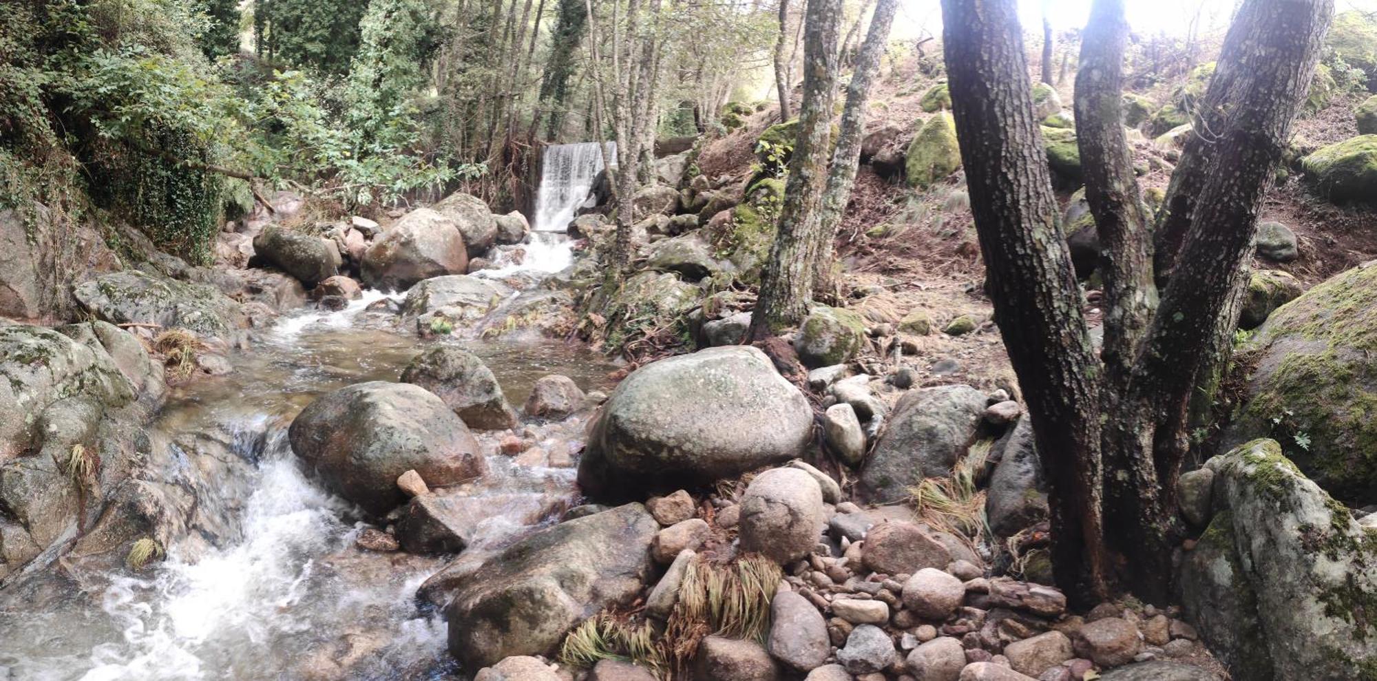 Escondite De Julia Mijares  Luaran gambar